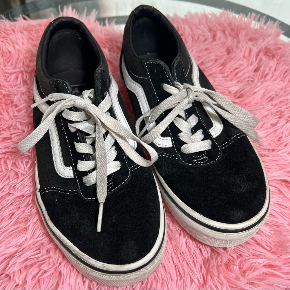 🖤 Classic Black Vans Old Skool – Youth 4.5 🖤 $25 | Free Shipping
